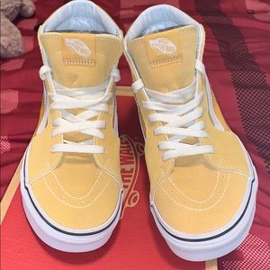 Vans size 6.5Y/ 8 in women’s